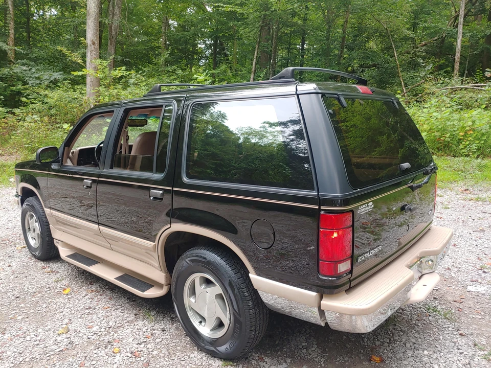 1994 Ford Explorer 1st Gen - Image 9 of 31