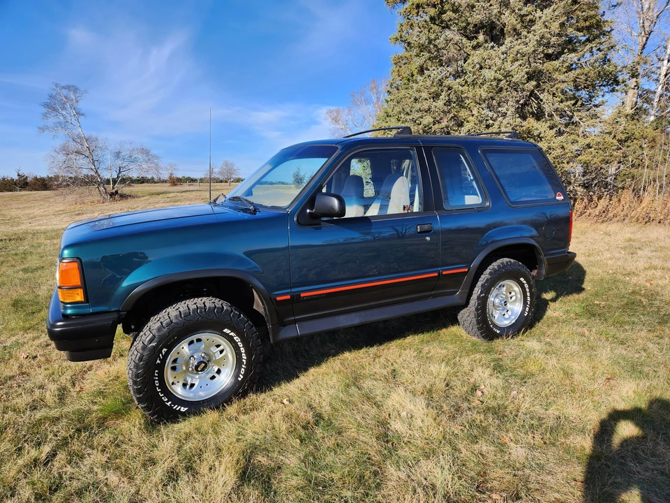 1994 Ford Explorer 1st Gen - Image 11 of 31