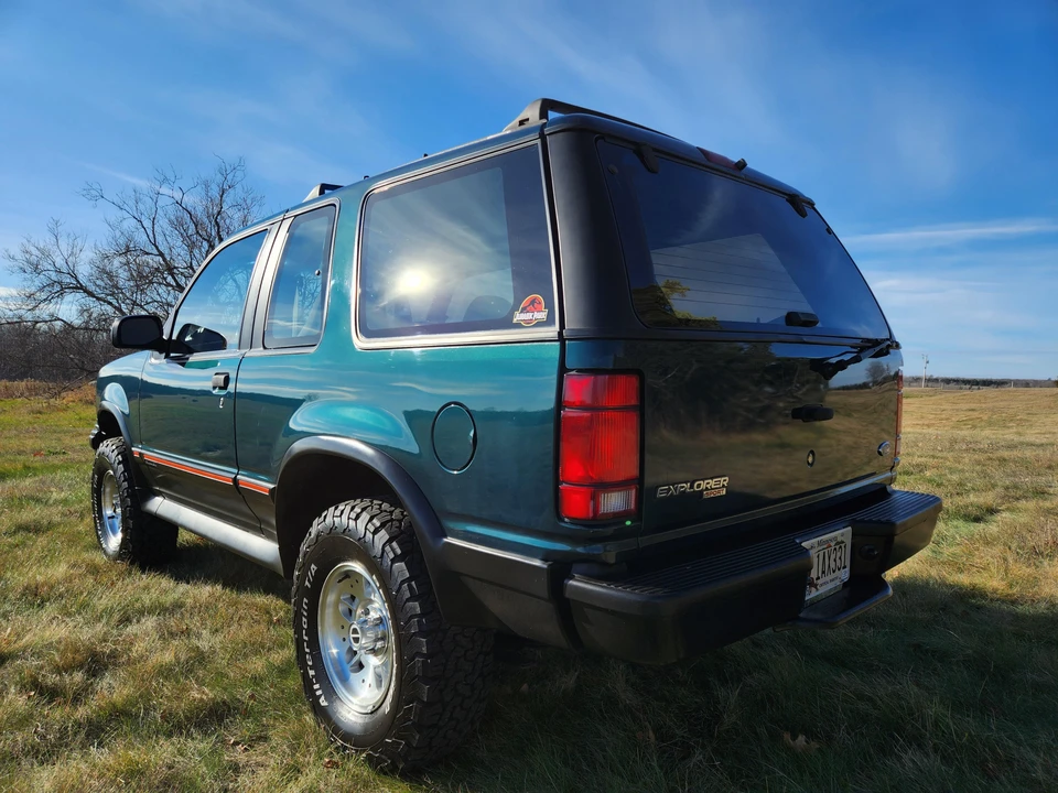 1994 Ford Explorer 1st Gen - Image 16 of 31