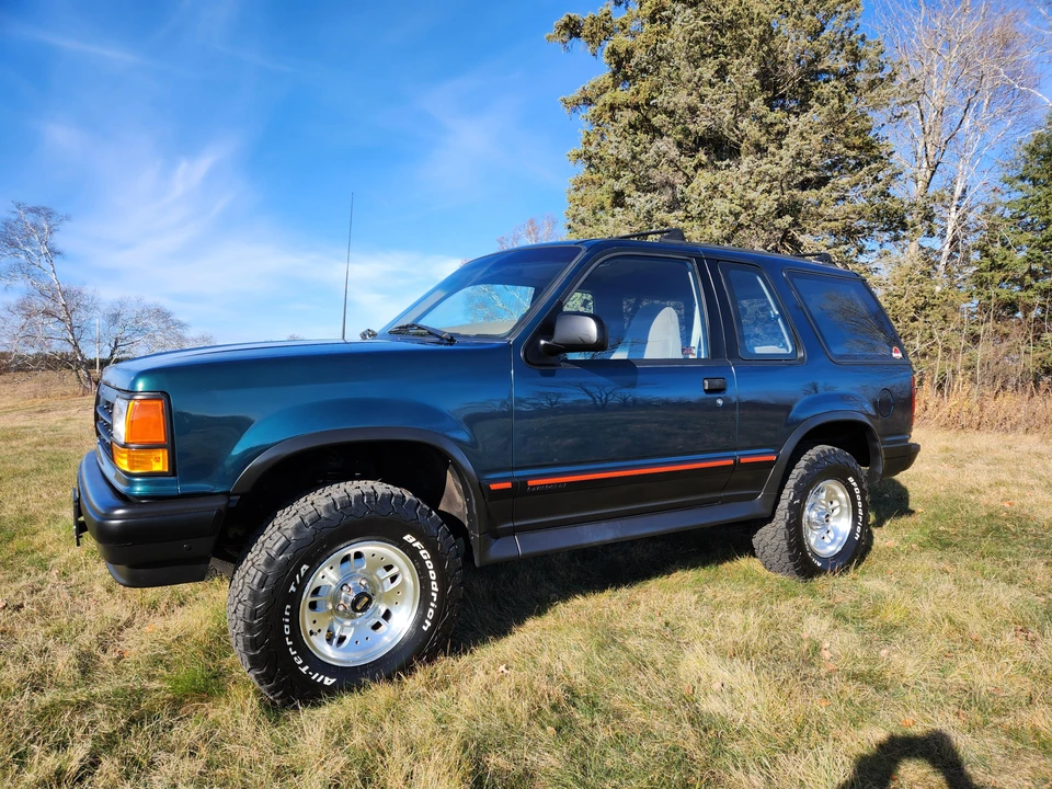 1994 Ford Explorer 1st Gen - Image 9 of 31
