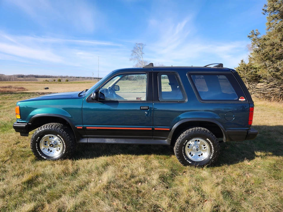 1994 Ford Explorer 1st Gen - Image 13 of 31