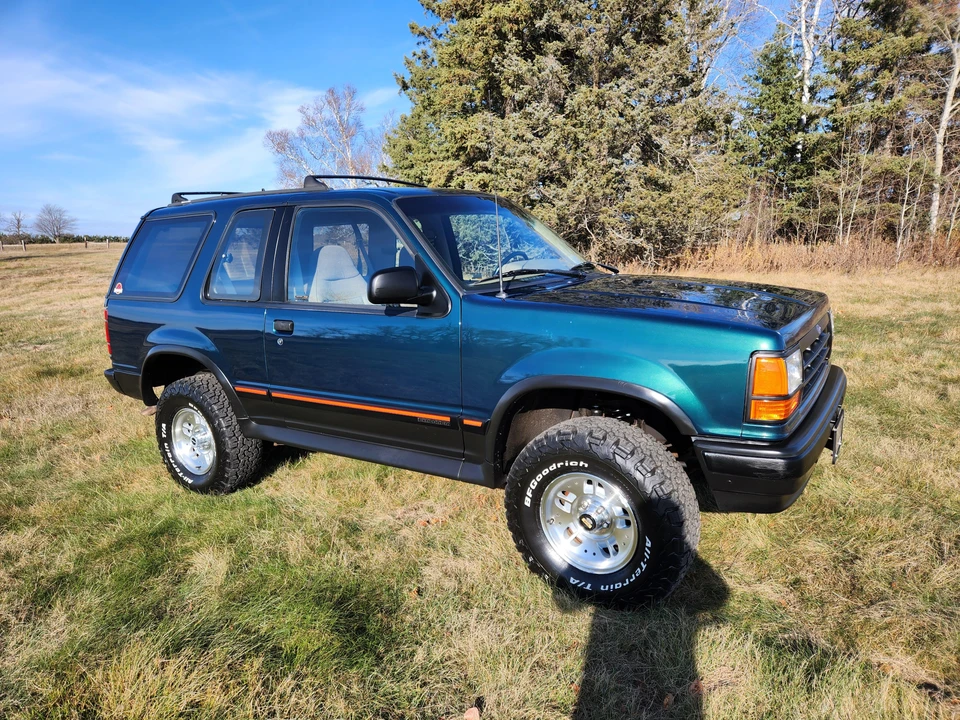 1994 Ford Explorer 1st Gen - Image 21 of 31