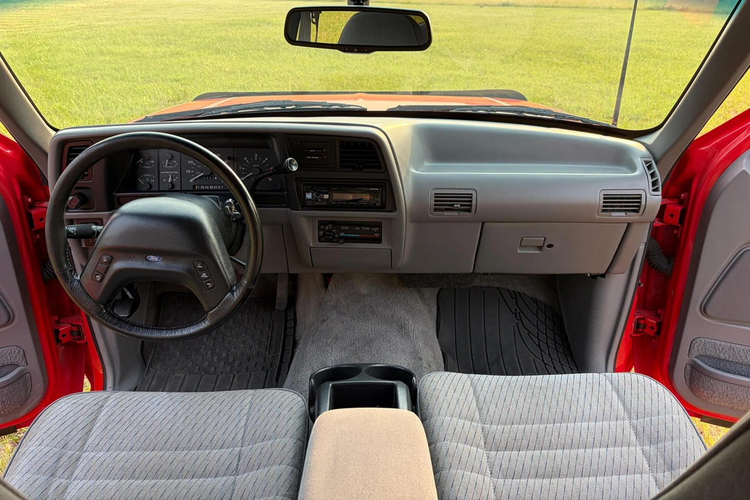 1994 Ford Explorer 1st Gen - Image 28 of 31