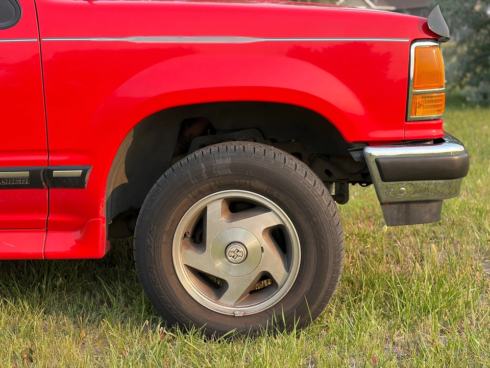 1994 Ford Explorer 1st Gen - Image 27 of 31