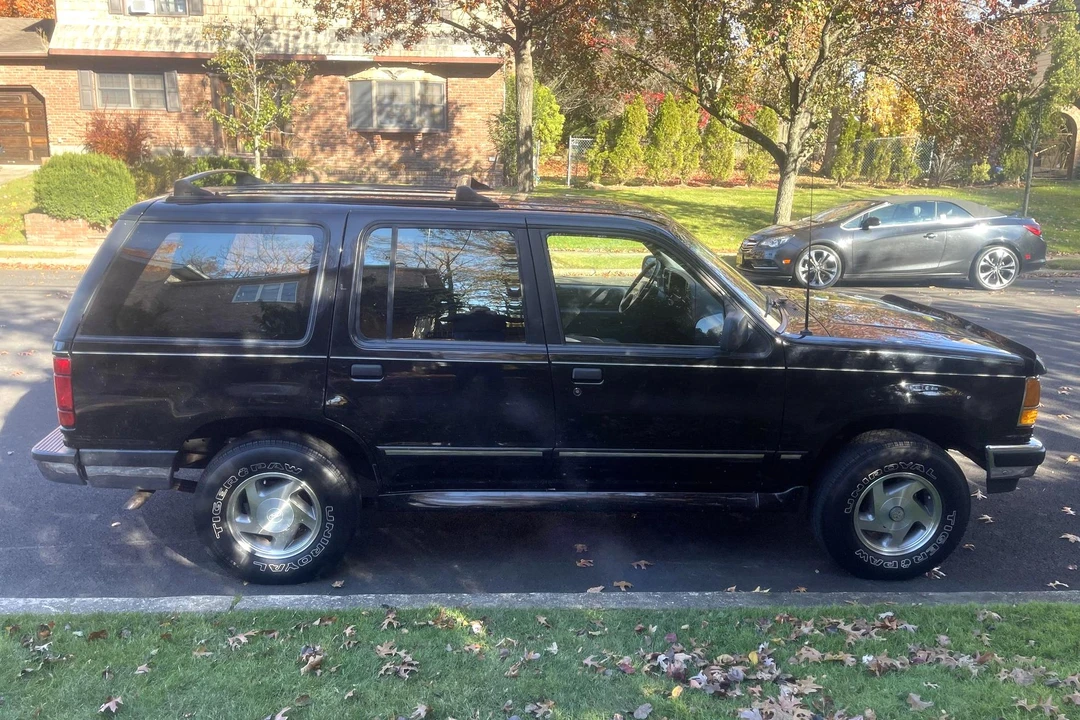 1994 Ford Explorer 1st Gen - Image 3 of 31