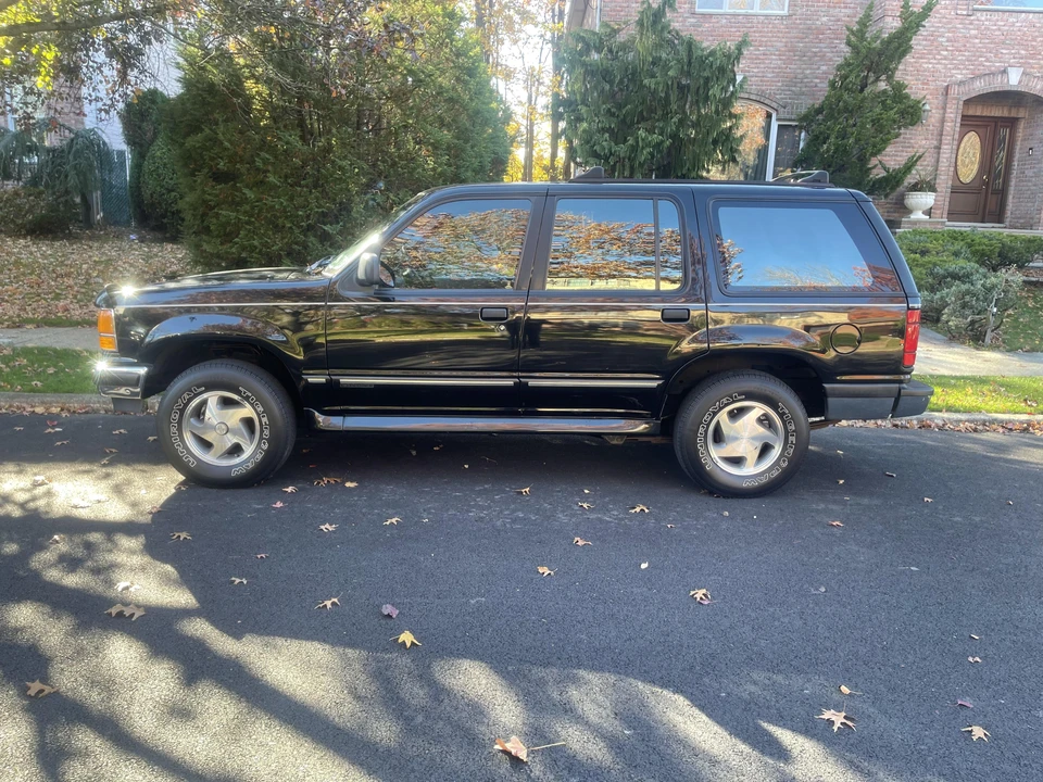 1994 Ford Explorer 1st Gen - Image 6 of 31