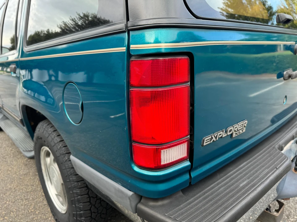 1994 Ford Explorer 1st Gen - Image 30 of 31