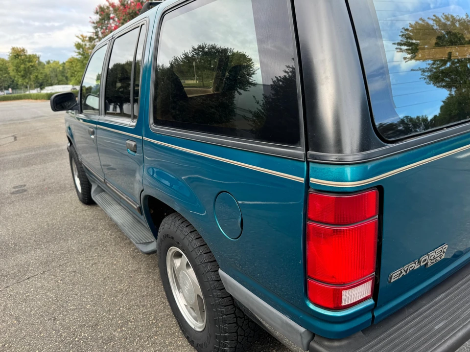 1994 Ford Explorer 1st Gen - Image 29 of 31