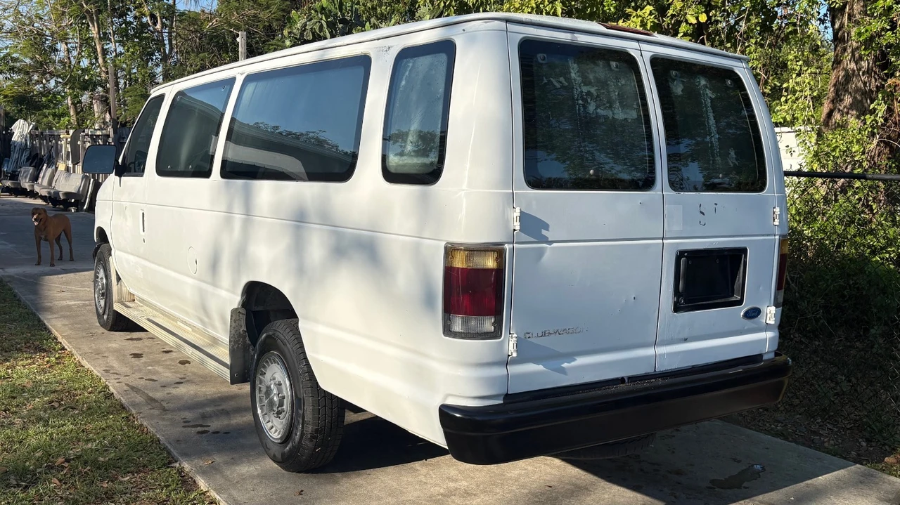 1994 Ford Econoline Van - Image 3 of 17