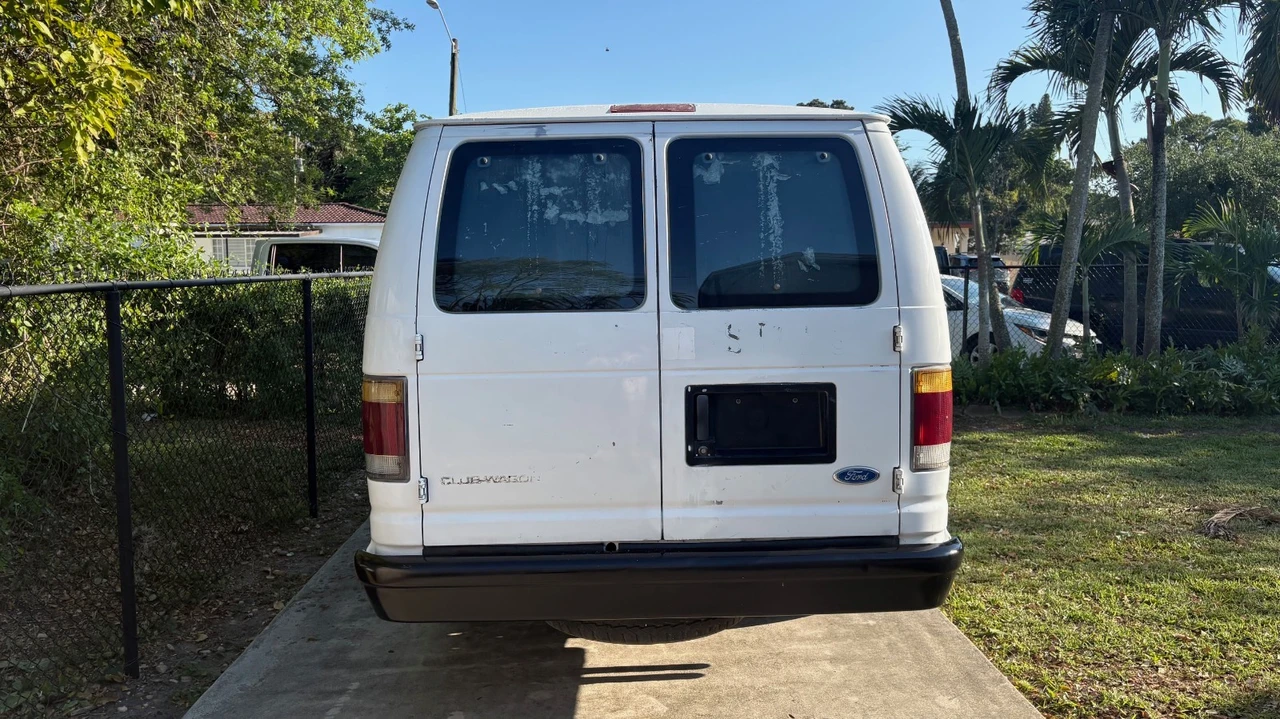 1994 Ford Econoline Van - Image 17 of 17