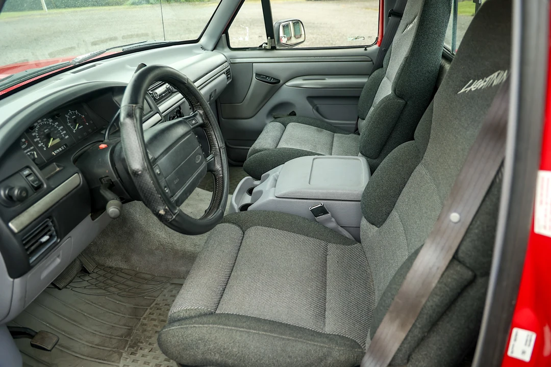 1994 Ford F-150 SVT Lightning 9th Gen - Image 4 of 31