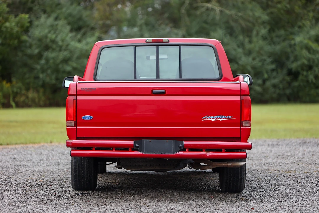 1994 Ford F-150 SVT Lightning 9th Gen - Image 7 of 31