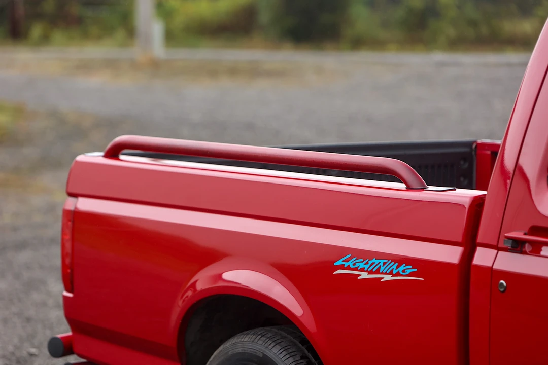 1994 Ford F-150 SVT Lightning 9th Gen - Image 18 of 31