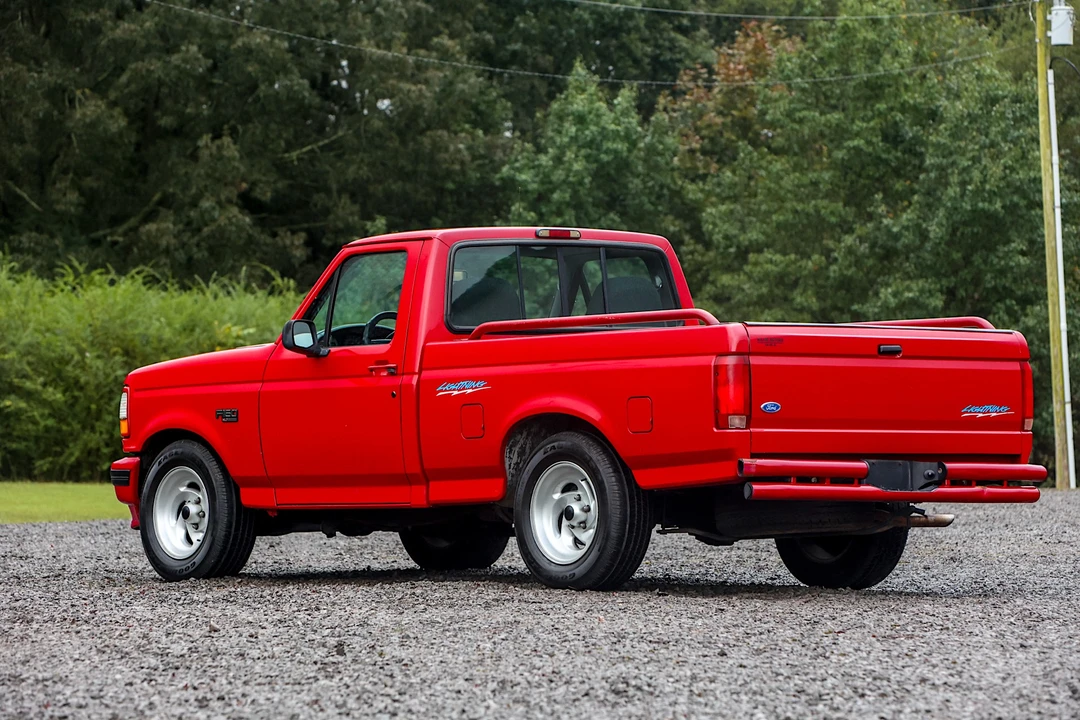 1994 Ford F-150 SVT Lightning 9th Gen - Image 6 of 31