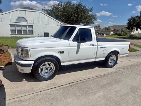 1994 Ford F-150 SVT Lightning Pickup 2D 6 1/2 ft