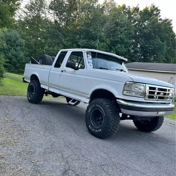 1994 Ford F-150 XLT Pickup 2D 6 1/2 ft