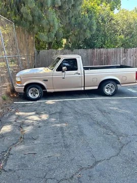 1994 Ford F-150 XLT Pickup 4D 6 1/2 ft