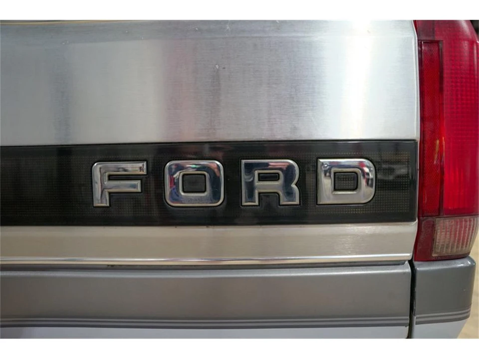 1994 Ford F-Series 9th Gen - Image 24 of 31