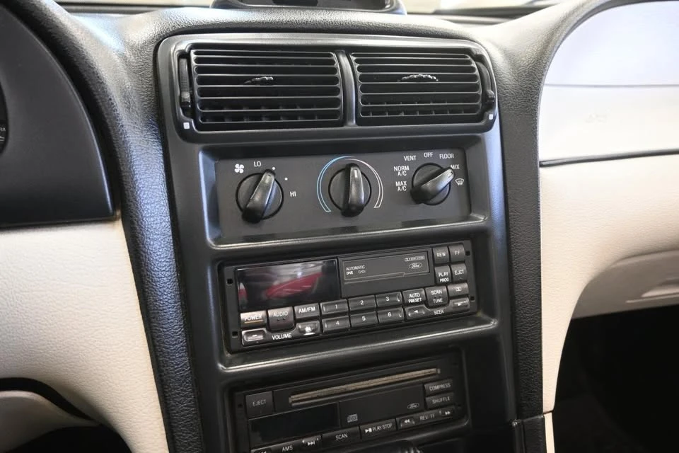 1994 Ford SN95 Mustang - Image 11 of 20