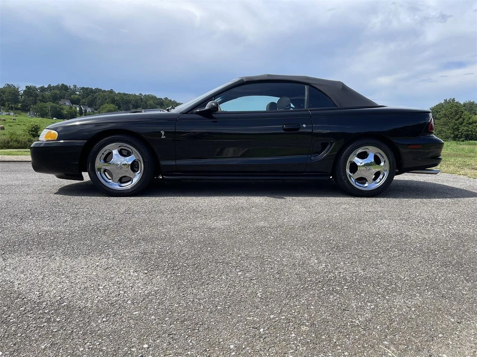 1994 Ford SN95 Mustang Cobra - Image 17 of 31