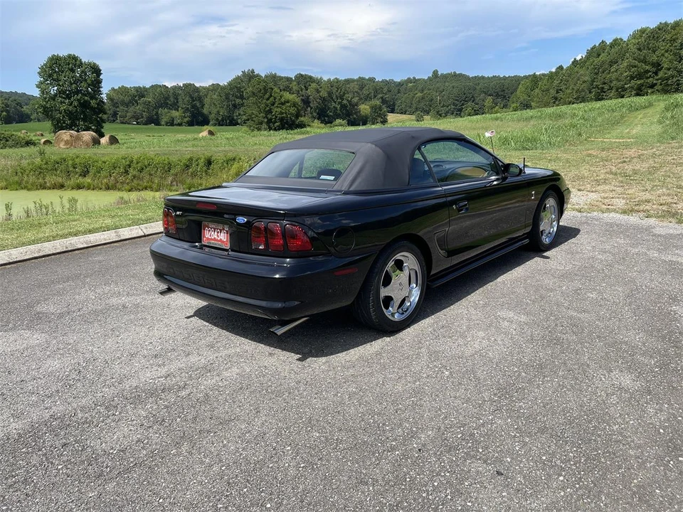 1994 Ford SN95 Mustang Cobra - Image 25 of 31