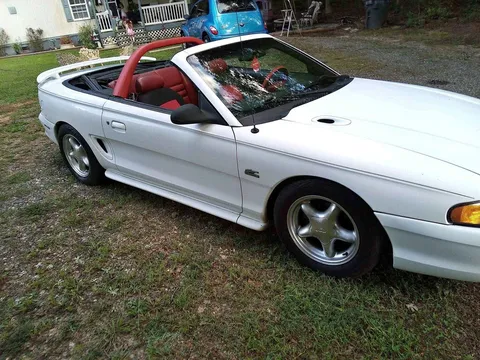 1994 Ford Mustang Convertible 2D
