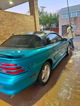 1994 Ford Mustang GT Convertible 2D