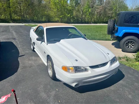 1994 Ford Mustang GT Convertible 2D