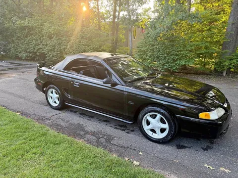 1994 Ford Mustang GT Convertible 2D