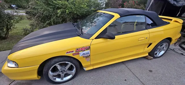 1994 Ford Mustang GT Convertible 2D