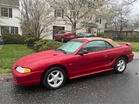 1994 Ford Mustang GT Convertible 2D