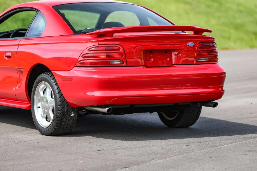 1994 Ford SN95 Mustang Cobra - Image 17 of 31