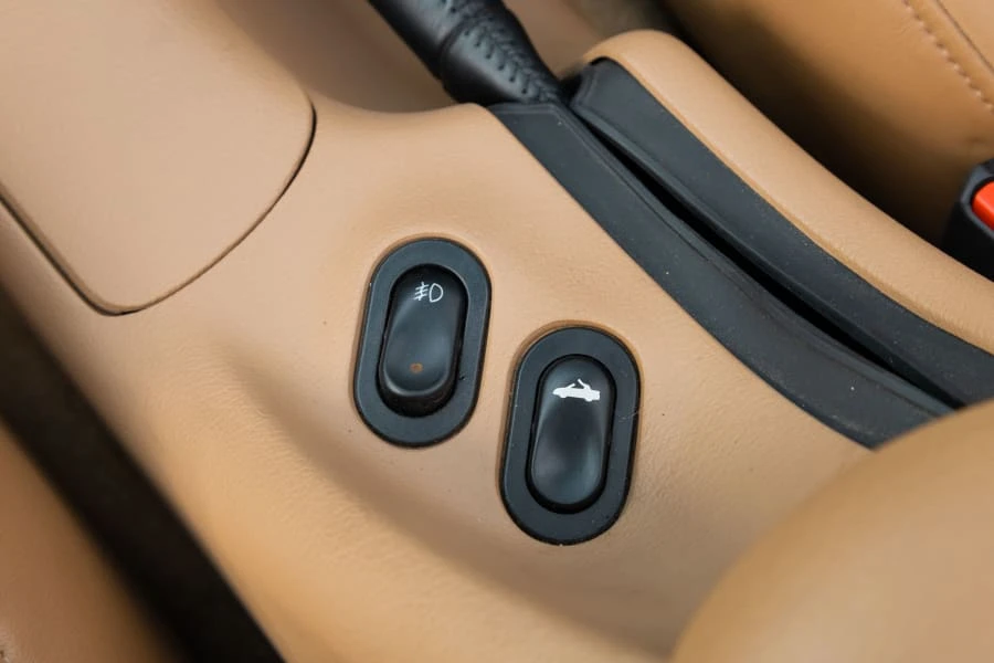 1994 Ford SN95 Mustang Cobra - Image 25 of 31