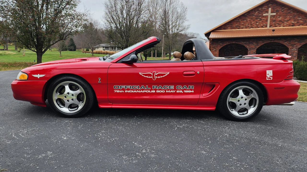 1994 Ford SN95 Mustang Cobra - Image 17 of 21