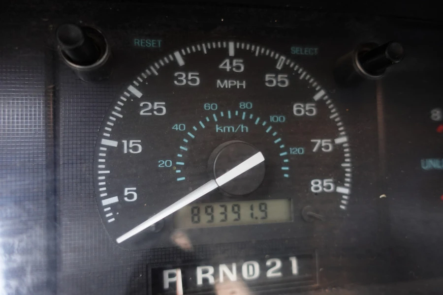 1994 Ford Econoline Van - Image 12 of 15