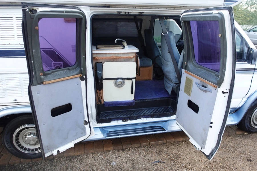 1994 Ford Econoline Van - Image 14 of 15