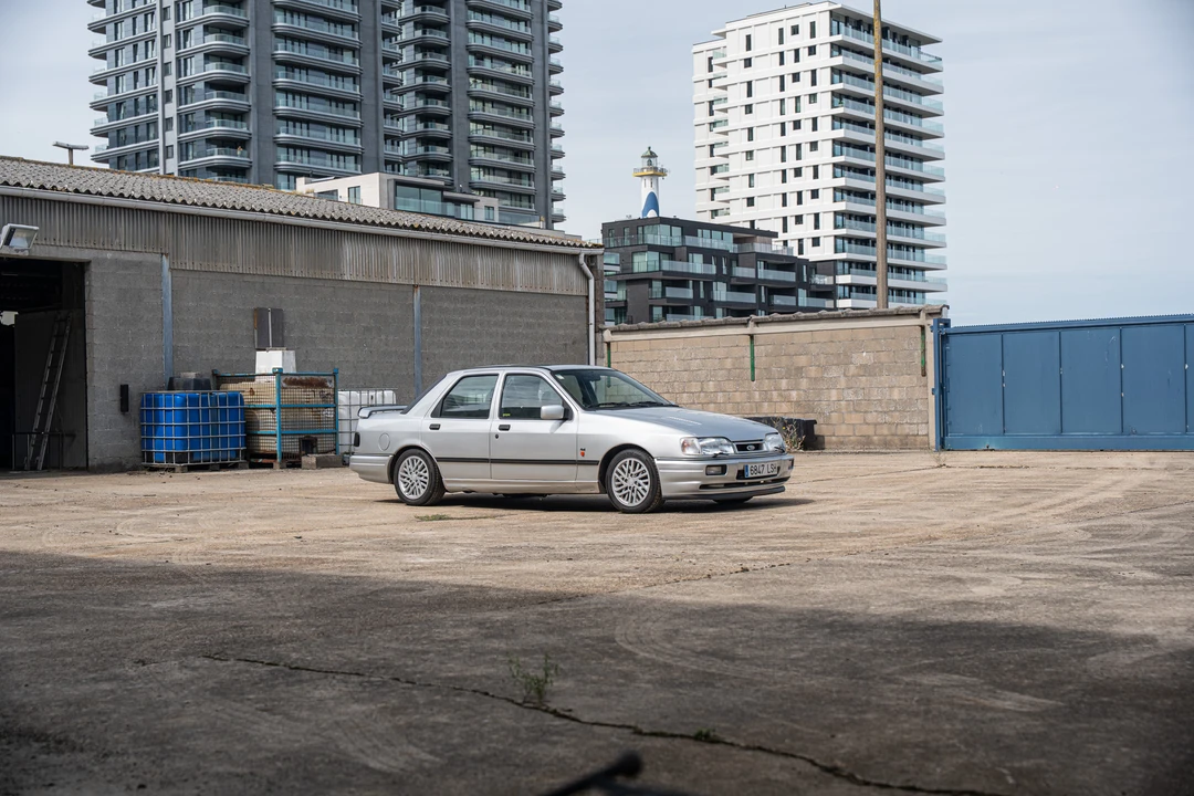 1994 Ford Sierra RS Cosworth - Image 11 of 31