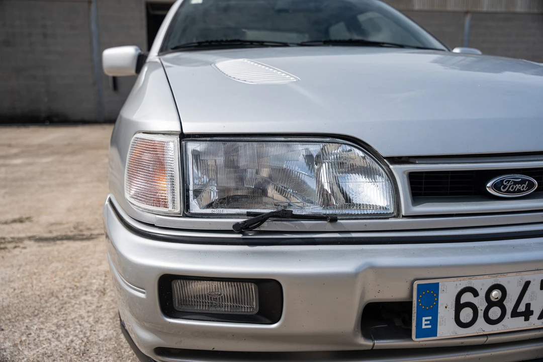 1994 Ford Sierra RS Cosworth - Image 23 of 31