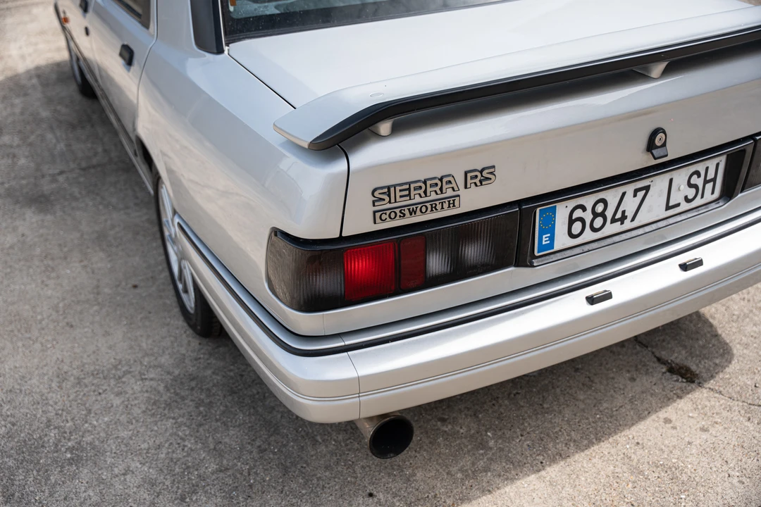 1994 Ford Sierra RS Cosworth - Image 15 of 31