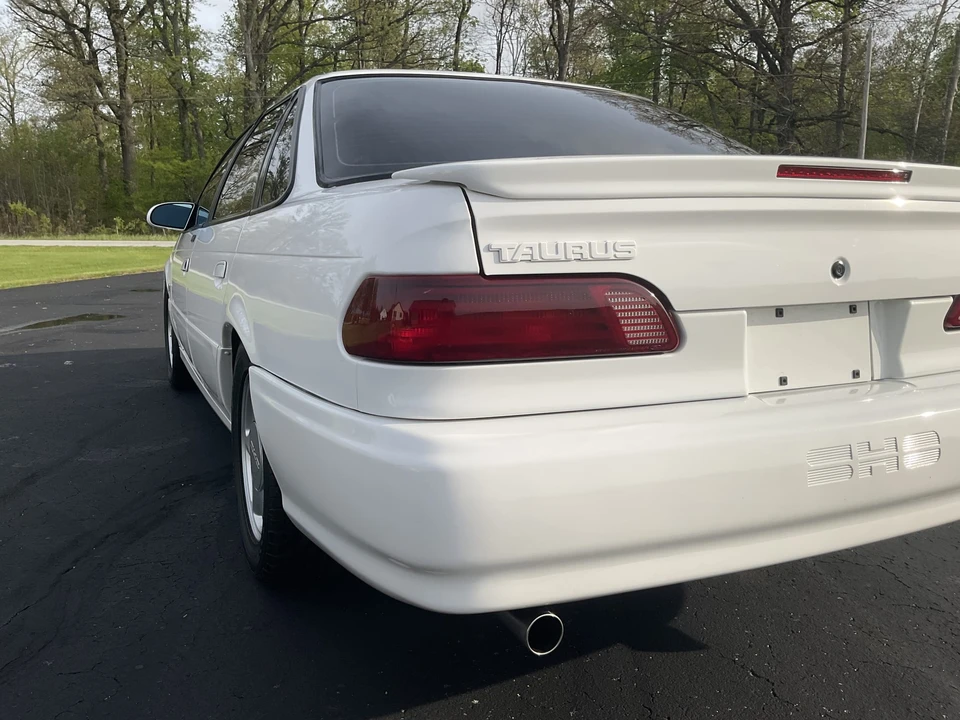 1994 Ford Taurus SHO 2nd Gen - Image 30 of 31