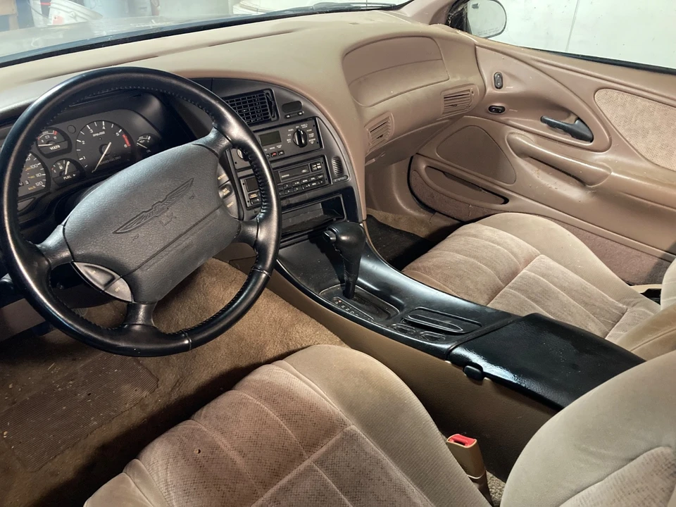 1994 Ford Thunderbird 10th Gen - Image 7 of 10