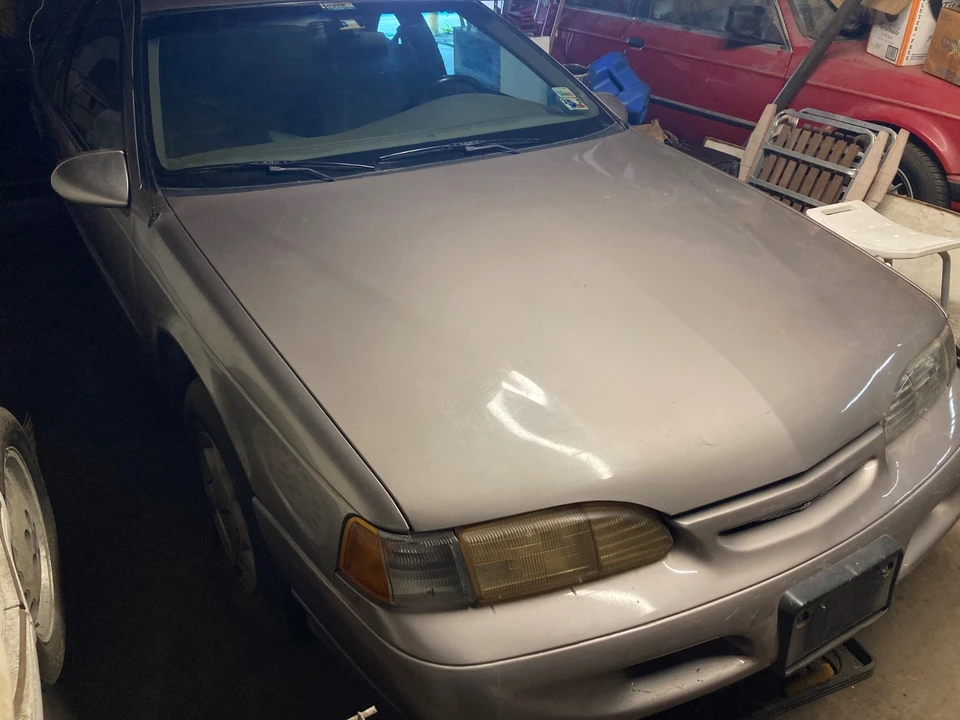 1994 Ford Thunderbird 10th Gen - Image 5 of 10