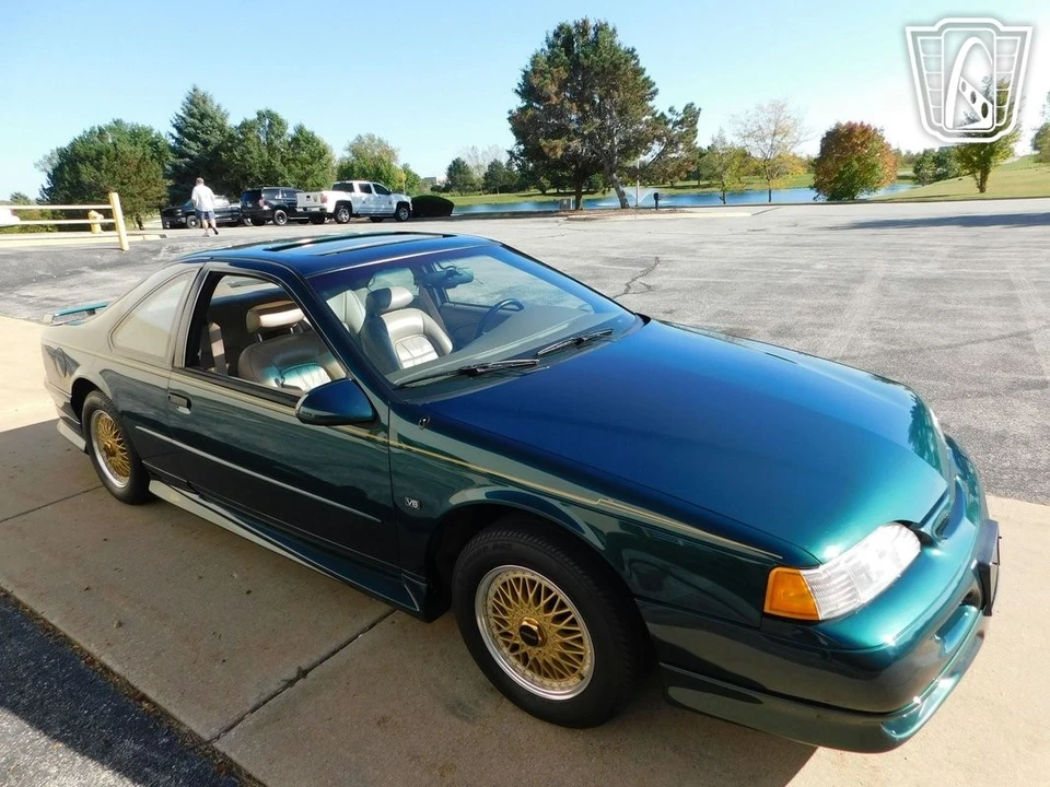 1994 Ford Thunderbird 10th Gen - Image 6 of 12