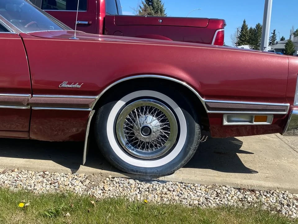 1994 Ford Thunderbird 10th Gen - Image 15 of 19