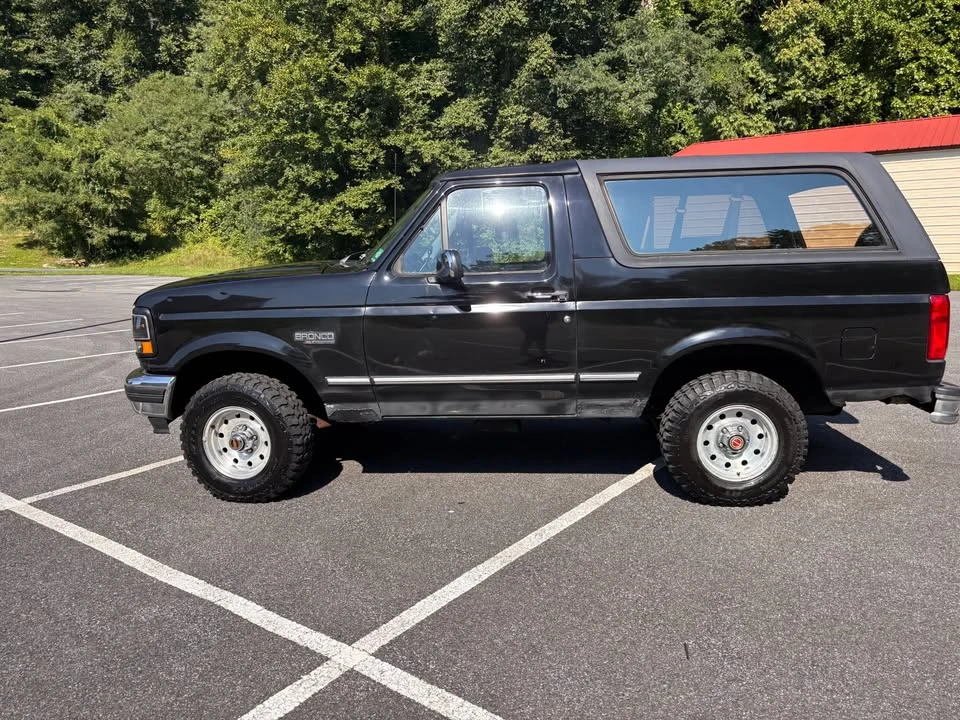 1994 Ford Bronco 5th Gen - Image 2 of 19