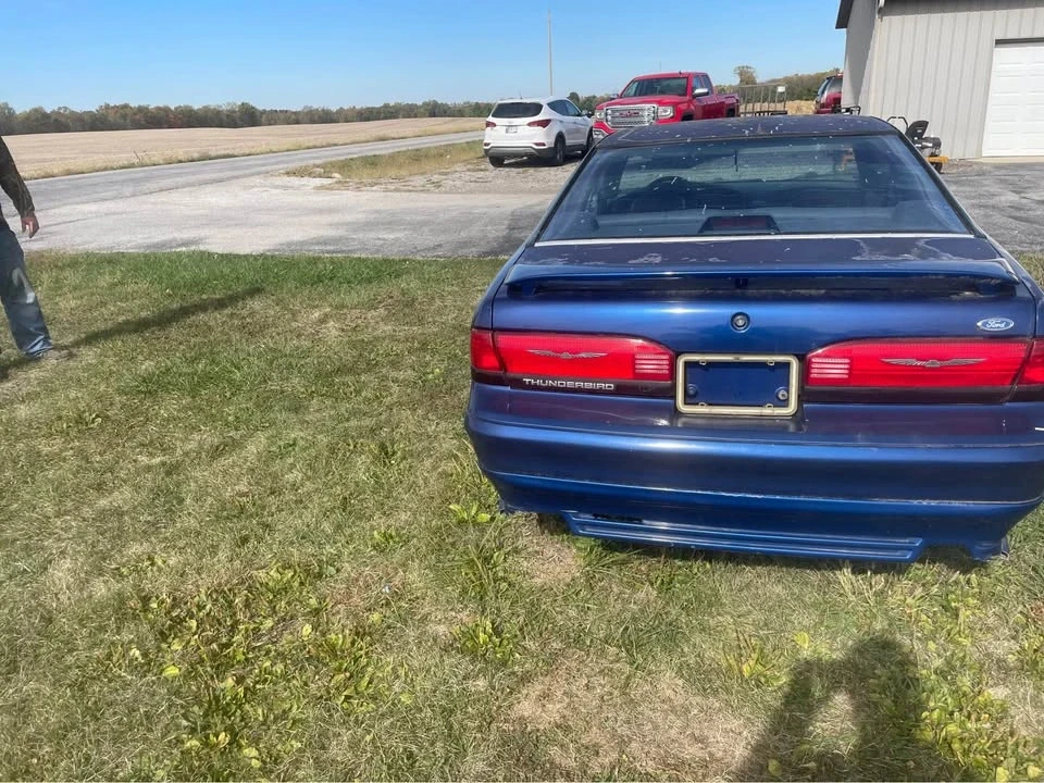 1994 Ford Thunderbird 10th Gen - Image 4 of 9