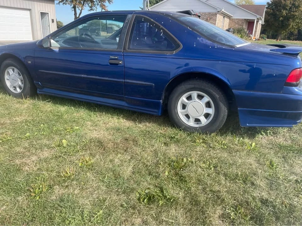 1994 Ford Thunderbird 10th Gen - Image 5 of 9
