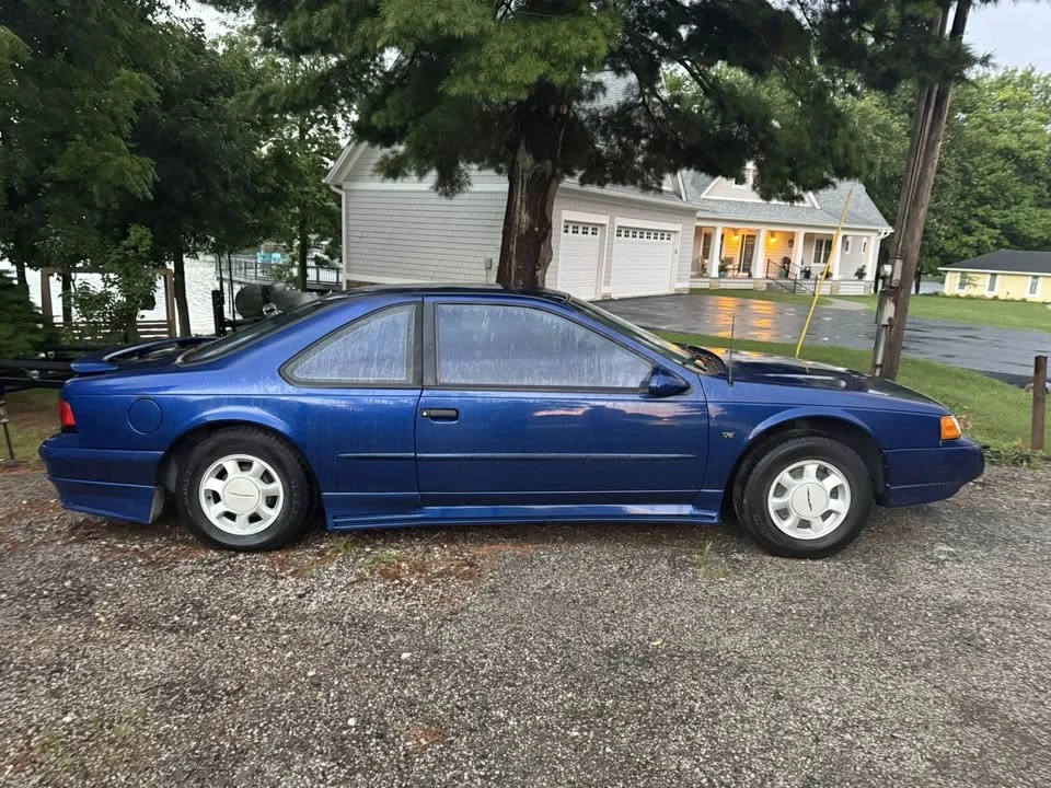 1994 Ford Thunderbird 10th Gen - Image 3 of 4