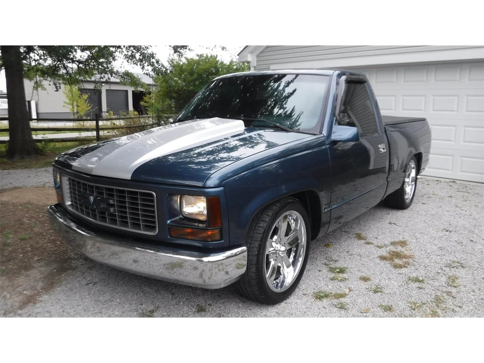 1994 GMC C/K - Image 2 of 31