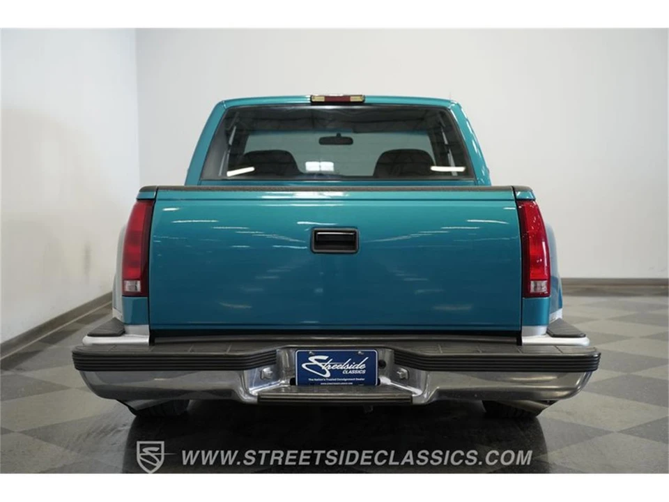 1994 GMC C/K - Image 10 of 31